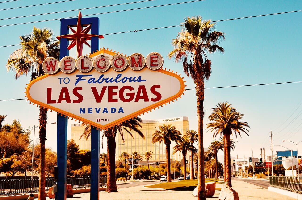 Welcome to Fabulous Las Vegas sign